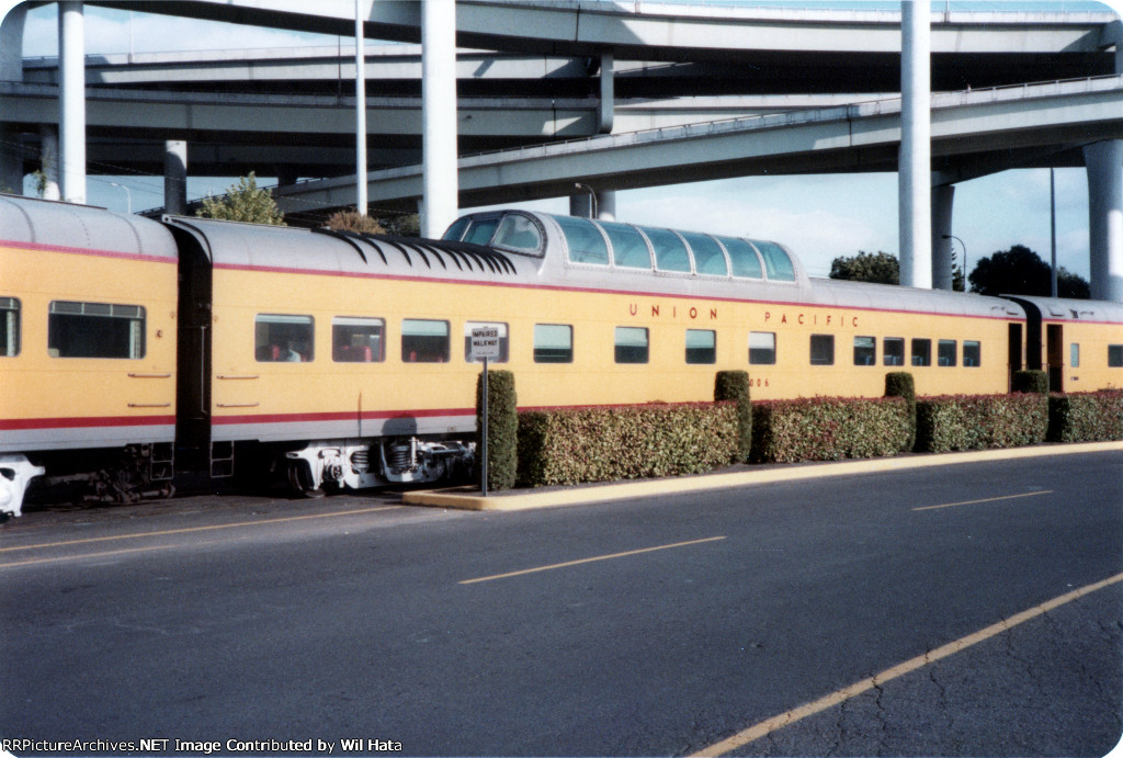 UP Dome Coach 7006